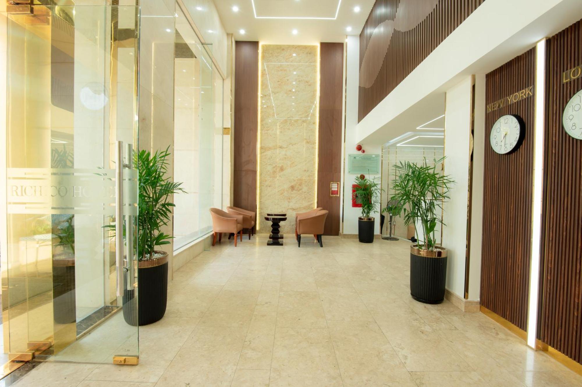 Richico Apartments And Hotel Дананг Экстерьер фото